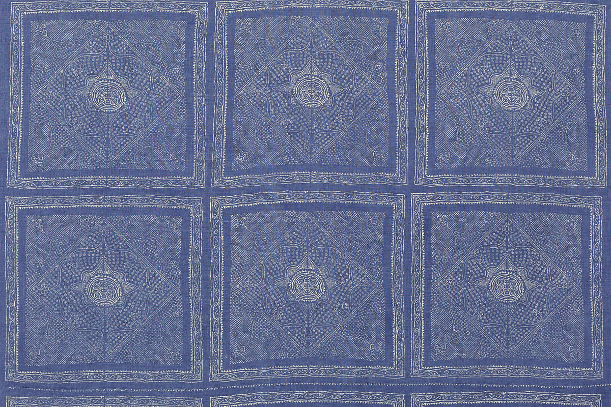 CHUNARI - Blue Willow (Delft)http://www.raoultextiles.com/traderimages/designs/204N15.jpg