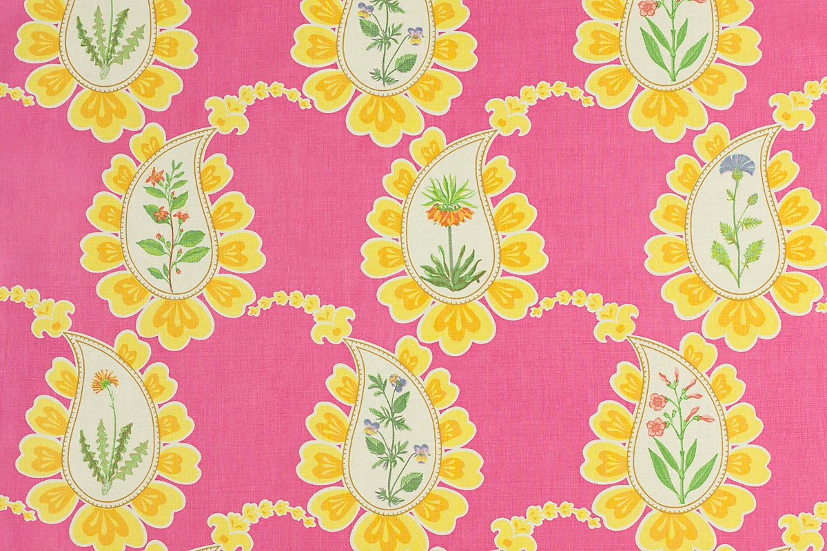 BOMBAY - Fuchsia (Island)http://www.raoultextiles.com/traderimages/designs/804N83.jpg